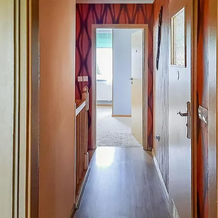 Beautiful In Zegocino With 5 Bedrooms And Wifi * Malechowo