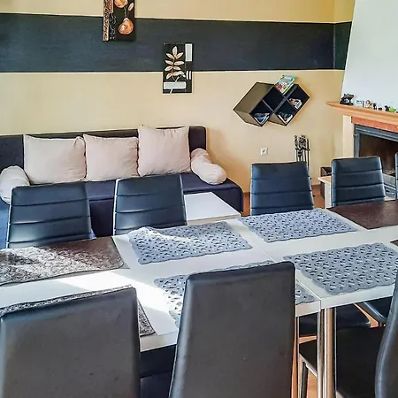 Beautiful In Zegocino With 5 Bedrooms And Wifi Casa vacanze