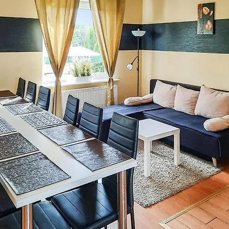 Casa vacanze Beautiful In Zegocino With 5 Bedrooms And Wifi Malechowo