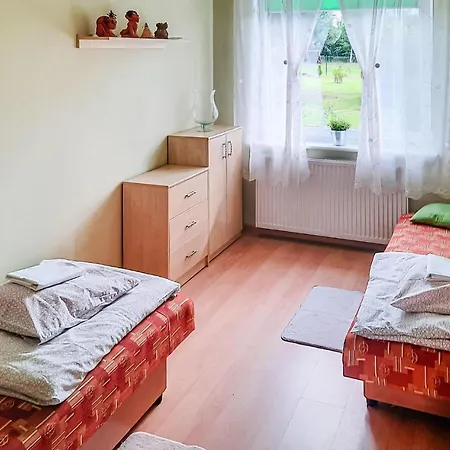 Beautiful In Zegocino With 5 Bedrooms And Wifi