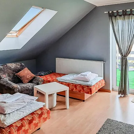 Casa vacanze Beautiful In Zegocino With 5 Bedrooms And Wifi Malechowo