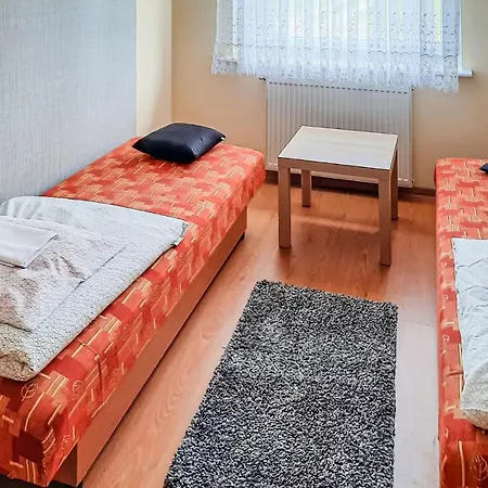 Beautiful In Zegocino With 5 Bedrooms And Wifi