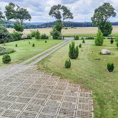 Beautiful In Zegocino With 5 Bedrooms And Wifi